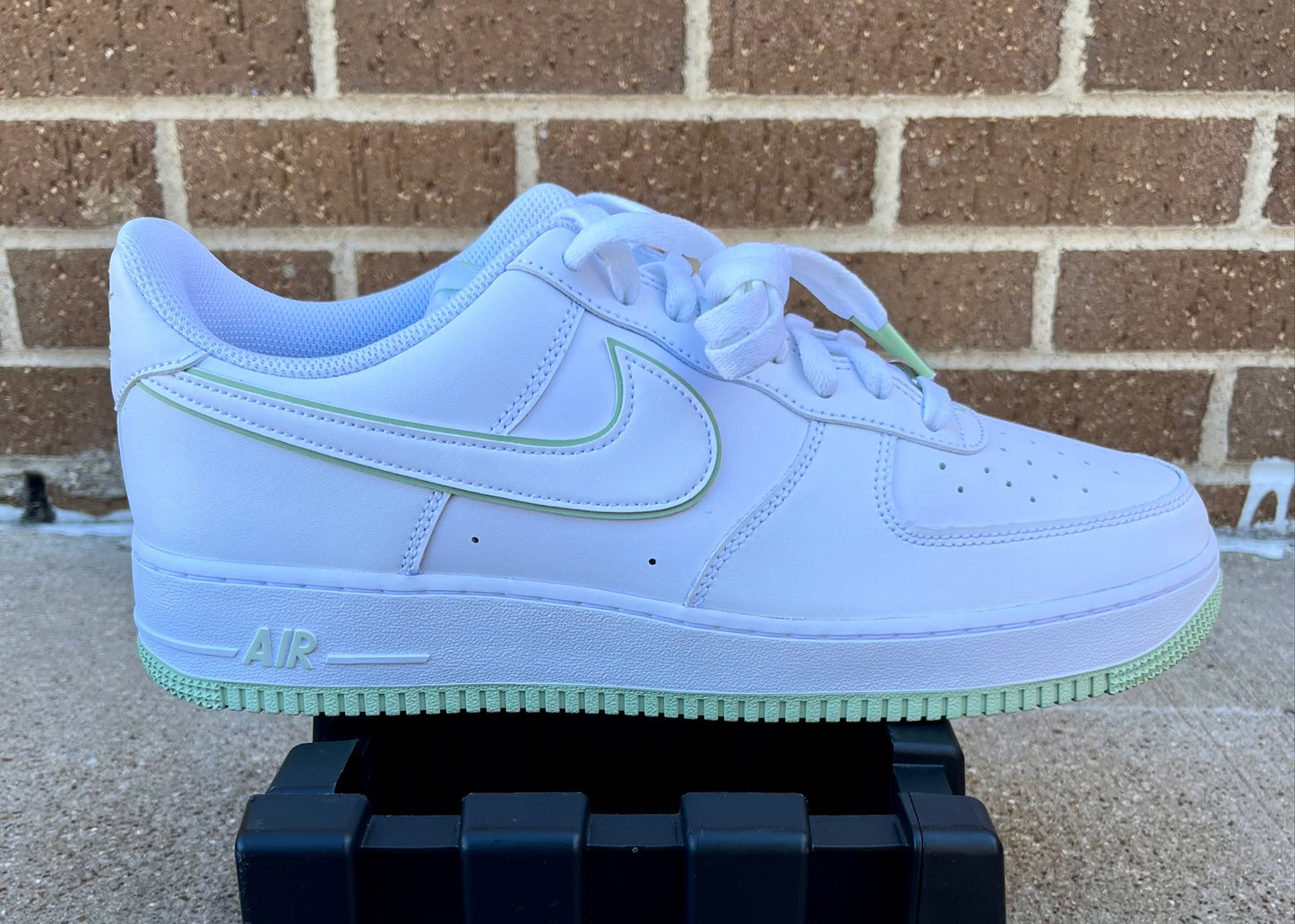 Nike Air Force 1 Low '07 White Honeydew, US M12.5/W14