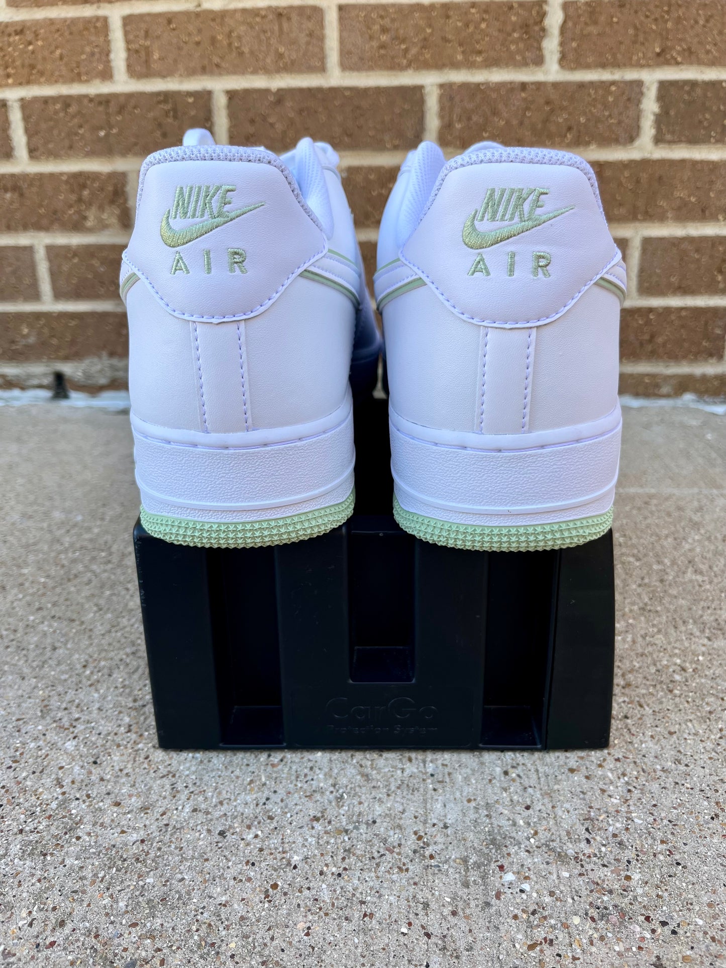 Nike Air Force 1 Low '07 White Honeydew, US M12.5/W14